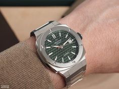 Review: Alpina Alpiner Extreme Automatic 39 | Time and Watches | The watch blog Laurent Ferrier, Ulysse Nardin, Richard Mille, Steel Watch, Sport Watches, Metal Bracelets, Womens Watches