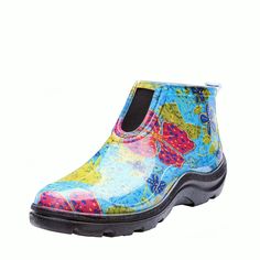 Sloggers Ankle Boot in Midsummer Blue  - Includes FREE "Half-Sizer" Insoles! Gardening Shoes, Barn Boots, Garden Boots, Garden Clogs, Ankle Rain Boots, Boating Outfit, Gardening Outfit, Blue Rain, Rain Garden