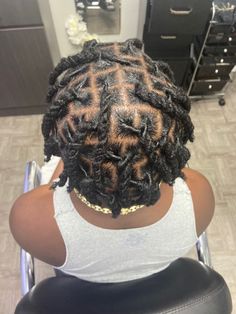 Rope Twist Men Short Hair, Rope Twist Locs Styles Men, Rope Twist Braids Men, 3 Strand Twist Dreads, 3 Strand Twist Men, Two Strand Twist Men No Middle Part, Triangle Two Strand Twist Men, Men Two Strand Twist, Thick Two Strand Twist For Men