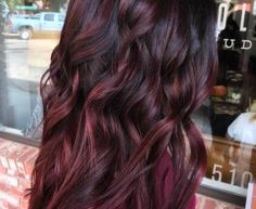 Plum Hair Color With Highlights, Burgundy Plum Hair, Burgundy Plum Hair Color, Short Burgundy Hair, Plum Hair Color, Hair Color With Highlights, Deep Burgundy Hair, Pelo Color Borgoña, Color With Highlights