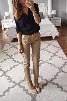 Palazzo Pants Outfit, Work Outfits Women Professional, Office Outfits Women Casual, Burberry Coat