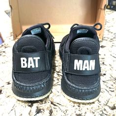 Great Condition. Please Let Me Know If You’d Like To See Additional Pictures. Justice League Batman, Shoes Puma, Puma Shoes, Justice League, Mens Shoes Sneakers, Let Me Know, Men's Shoes, Shoes Sneakers, Batman