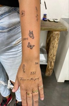 #BEAUTY ,#REALATIONSHIPS #Fashion #Outfits #SUMMER Outfits #Animals Unique Butterfly Tattoos, Best Tattoos For Women, Aesthetic Tattoo, Simplistic Tattoos