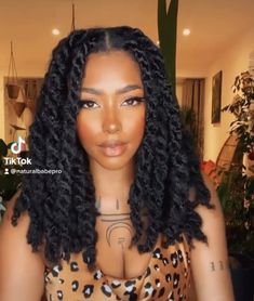 Island Gyal, Pelo Afro, Twist Braid Hairstyles, Protective Hairstyles Braids, Hair Twist Styles, Natural Hair Braids, Wave Hair, African Braids Hairstyles, Hair Crush