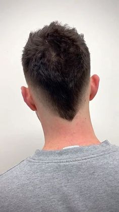 V Shape Fade Haircut, Burst Fade V Neck, Kids Burst Fade, Brust Fade Haircut, Mis Fade, Mid Burst Fade, V Fade