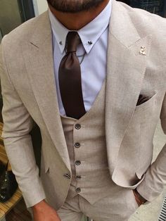 Beige Suits Wedding, Marriage Suits, Guys Outfits, Costume Beige, Suit Clothes, Clothes Jacket, Gentlemen Wear, Vest And Pants, Formal Men