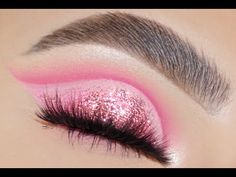 Halloween Makeup Aesthetic, Sweet 16 Makeup, Light Pink Eyeshadow, Pink Glitter Makeup, Glitter Cut Crease, Cheer Makeup, Eye Makeup Cut Crease, Glitter Makeup Looks