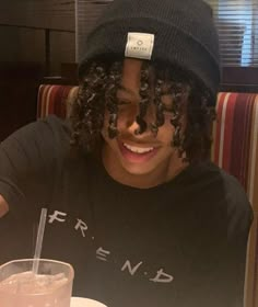 جوني ديب, Dread Heads, Cute Dreads, Dreadlock Hairstyles For Men, Light Skin Men, Black Dude, Boy Icon, Dark Skin Boys, Dark Skin Men