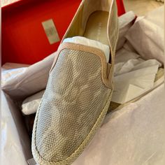 Never Worn, Brand New In Box With Original Packaging. Donald Pliner Women's Snake-Skin Slip-On Sneakers Size 10. Very Flattering. Slip On Sneakers, Snake Skin, Slip On, Size 10, Packaging, Women Shoes, Brand New, Cream, Skin