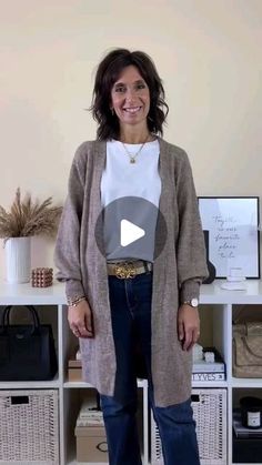 Carla on Instagram: "✅️Now you can wear your cardigan differently. 
It is like a new way to weather it. 
✅️Looks like you have a different cardigan, and it is stylish compared to the usual way to wear it!!🧥👍

Try it and let us know how better it looks!

Follow for more!!!!

#letsmakeez #easyliving #hacks #homehacks #style #stylish #stylishlook" Outfit Ideas With Cardigans, How To Wear A Long Cardigan, Clothes Tricks, Dressing Hacks, Sweater Hacks, Cardigan Ideas, Shirt Hacks, Mode Tips