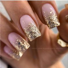 Kardashian Sisters, Xmas Nail, Amazing Nail Art, Classy Looks, Xmas Nail Art, Nail Designs Ideas, Art At Home, Nail Art At Home, Nails Now