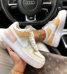 Nike Air Force 1 Shadow, Outfits Minimalist, Sneaker Outfits, Nike Shoes Air Force, Air Force 1 Shadow, Basket Style, Nike Air Shoes, Nike Shoes Air Max, Shoes Luxury