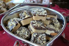 English Toffee Bites- a classic recipe from www.shugarysweets.com #toffee #candy Toffee Bites, Yummy Candy, Christmas Candies, Shugary Sweets, Food Candy, English Toffee, Homemade Candy, Christmas Candy Recipes, 50 Christmas