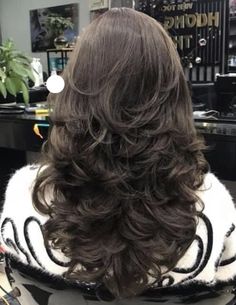 Blowout Hairstyles, Perfect Curly Hair, Wolf Cut Hair, Haircut Inspo, Haircuts For Long Hair With Layers, Layered Haircuts For Medium Hair, Hair Tips Video