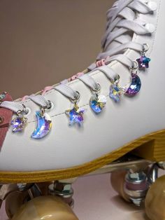 NEW STYLES Roller Skate Shoe Lace Accessories Diamond Glass - Etsy Roller Skates Fashion, Butterfly Mermaid, Seashell Heart, Roller Skating Outfits, Quad Roller Skates, Roller Skate Shoes, Roller Skaters, Dr Shoes, Heart Butterfly