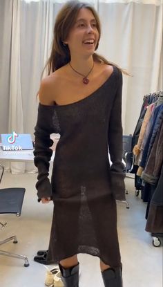 Knit Fashion, Bella Hadid, Fashion Inspo Outfits, Dress To Impress, Trendy Outfits, Nice Dresses, Versace, Fall Outfits