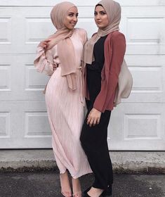 💕💕💕 @jasminefares | #themodestymovement Hijab Photoshoot, Modern Hijab Fashion, Hijabi Style, Muslim Outfits, Hijab Chic, Modest Wear, Hijab Fashion Inspiration