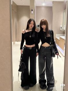 Acubi Outfits, Slay Outfits, Badass Style, Korea Fashion, Stomach Workout, Hot Outfits, Swag Outfits, Streetwear Women, China Fashion