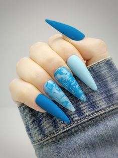 Ice Nails Acrylic, Gel Stiletto Nails, Ice Nails, Press On Nail Designs, Blue Press On Nails, Nails Marble, Jewel Tattoo, Baby Blue Nails, Halloween Press On Nails