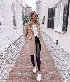 12 Winter Outfit Ideas with Leggings » Lady Decluttered Leather Leggings With Sneakers, Sporty Leggings Outfit, Leggings Outfit Winter, Leggings Outfit Fall, Leggings Outfits, How To Wear Leggings