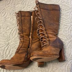 Excellent Condition Frye Lace Up Boots. Shoes Vintage, Cowgirl Western, Frye Boots, Frye Shoes, Vintage Shoes, Western Style, Lace Up Boots, Shoe Laces, Size 7