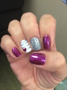 30 Romantic Valentine's Day Nail Art Inspiration for Lovebirds Valentines Nail Art, Valentines Nail Art Designs, Fancy Nail Art, Valentines Nail, Valentine Nail, Valentine Nail Art, February Nails, Cute Nail Art Designs