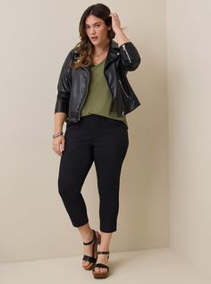 Casual Outfits Plus Size, Plus Size Fall Outfit, Plus Size Fall, Plus Size Pants, Professional Outfits, Celebrity Outfits, On Repeat, Business Casual Outfits, Work Attire