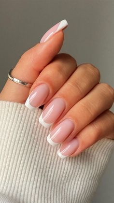 Simple French Nails, Ongles Gel French, White Tip Nails, Minimalist Nails, French Tip Nails, Nude Nails, Nail Manicure