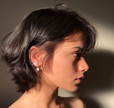 Short Hairstyle Feminine, Really Thick Short Hair, Short Hairstyle Women With Cowlick, Short Bob Long Layers, Hairscarf Hairstyle Short Hair, 90s Women Short Hair, Luz Haircut, 90s Short Hair Pixie, Dixie Haircut Women