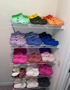 Lots Of Shoes, Ropa Upcycling, Black Crocs, Crocs Fashion, Trendy Shoes Sneakers, Estilo Indie, Jordan Shoes Girls, Pretty Shoes Sneakers, Cute Nike Shoes