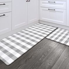 the kitchen floor is clean and ready to be used as a placemat for cooking