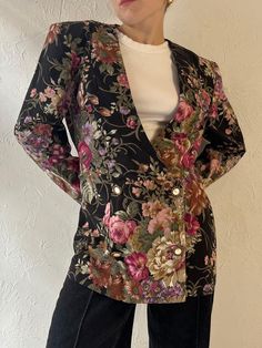 - Vintage Justin Thyme light weight floral print jacket - Padded shoulders - Feels like a cotton blend - Medium  Chest: 19.5" Waist: 16.5" Length: 27" Sleeve: 22" We are not responsible for lost, stolen, or damaged packages once they have been shipped. Any additional customs duties or taxes incurred on international orders are the responsibility of the buyer. Please note that our items are vintage and may have minor flaws or imperfections due to their age, which adds to their unique character. Vintage Printed Outerwear For Spring, Spring Cotton Blazer With Floral Print, Spring Cotton Floral Print Blazer, Spring Floral Print Cotton Blazer, Winter Floral Print Long Sleeve Blazer, Fitted Floral Print Winter Blazer, Winter Long Sleeve Floral Blazer, Fitted Floral Print Blazer For Winter, Fitted Floral Print Cotton Blazer