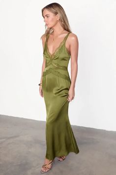 This stunning dress from NFD is the embodiment of feel good dressing! Soft Summer Outfits Inspiration, Green Corset Dress, Olive Cocktail, Short Slip Dress, Never Fully Dressed, Awesome Outfits, Bridesmaids Dress, Feminine Silhouette, Guest Dress