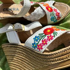 Experience the authentic craftsmanship of Mexico with our handmade Huaraches, skillfully crafted by Mexican artisans 🌞 For the perfect fit, we recommend selecting a size down if you wear a half size (e.g., if you typically wear 8.5, choose size 8). Our Huaraches feature premium leather that naturally stretches and molds to your feet over time, ensuring personalized comfort with every step. Discover more styles and join our community on Instagram! Follow @currashop for exclusive updates and insp Women's Pumps, Women's Shoes Sandals, Shoes Sandals, Perfect Fit, Angeles, Pumps, Angel, Women Accessories, Women Shoes