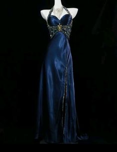 Greek Themed Prom Dresses, Blue And Gold Dress Prom, Padme Inspired Dress, Zara Prom Dress, Blue Velvet Dress Aesthetic, Navy Blue Vintage Dress, Bead Dress Design, Prom Dresses 2000 Style, Formal Dresses School