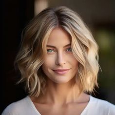 Mid Length Wavy Cut with Center Part Medium Length Hairstyle, Corte Bob, Hairstyles For Women Over 50, Mid Length Hair, Good Hair Day