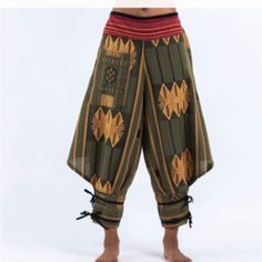 Nwot Beautifulthai Hill Tribe Fabric Woman’s Harem Pants With Ankle Straps. The One In The Model Image Is Different Color Accent, They Are Almost Same Style Partially Open Side Legs, Stretch In The Back Portion Of The Waist, Multiple Colors( Mustard, Brown Black )(Black And White On The Ankles And Front Of Waist. )There Is No Brand Tag Or Size Tags It Fit Size, Small Or Medium ,(3 Rd Photo Shows Similar Style On The Model )Please Double Check All The Photos For Measurements And Details. It Can S Traditional South African Clothing, Traditional West African Clothing, Traditional Clothing African, Hawaiian Fashion Traditional, Desert Clothes Women, Loose Fantasy Clothing, Harem Pants Drawing, Gender Neutral Fits, Fox Aesthetic Outfit