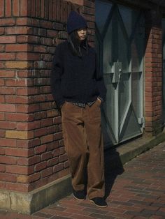 Composition : Cotton 100%Country of Origin : Republic of Korea Corduroy Brown Pants Outfit, Wide Leg Corduroy Pants Outfit, Brown Corduroy Pants Outfit, Corduroy Trousers Outfit, Dyke Fashion, Vintage Corduroy Pants, Brown Pants Outfit, Corduroy Pants Outfit, Brown Sweatpants