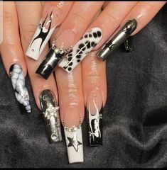 2024 Punk Cool Fake Nails Y2k Sliver Star Crystal Crocodile Pattern Press on Nails Long Coffin Heavy Metal French False Nails China Nails, Valentine Nails, Nail Type, Y2k Nails, New Nail Art, Nail Length, Stick On Nails, Nail Art Hacks, Nail Sizes