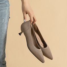 Ribbed Upper Basic Kitten Heel Pumps Classic Heels, Kitten Heel Pumps, Beige Shoes, Grey Shoes, Pumps Flat, Knitting Women, Spring Shoes, Stylish Shoes, High Heel Pumps