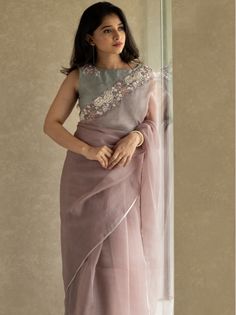 Saree Wearing Styles, Simple Saree Designs, Perhiasan India, Fashionable Saree Blouse Designs, Silk Saree Blouse Designs