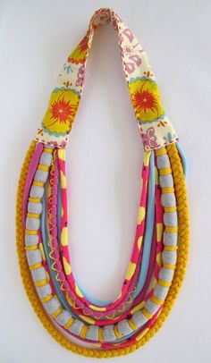 Journal Jewelry, Diy Collier, Jewelry By Material, Textile Jewelry, Fabric Beads, Fabric Jewelry, Bijoux Diy