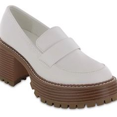 Super Cute Chunky Mia Platforms! Size 9.5 New Bundle For Bigger Discounts And Offers Welcome Too! White Loafers, Y2k Cute, Mia Shoes, Loafer Flats, Color White, Loafers, Super Cute, Women Shopping, White