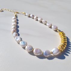 Athena Pearl Necklace with Vintage Gold Beads for Women Gold Link Chain, Vintage Headbands, Free Earrings, Handmade Jewelry Diy, Gold Beads, Vintage Accessories, Pearl Bracelet, Pearl Beads, Vintage Gold