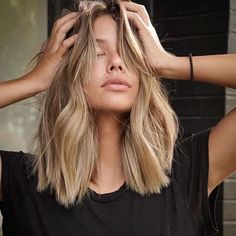 Course Short Hair For Women, Womens Collar Bone Haircut, Choppy Angled Lob Haircut, Choppy Mid Length Hair Straight, Short Haircut For Thinning Hair Women, Shoulder Length Hair 2023 Trends, Mom Cut Round Faces, Choppy Collarbone Length Hair, Short Blonde Hair Pale Skin