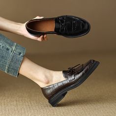 Womens Handmade Alligator Print Tassels Leather Loafers in Brown/Black Alligator Print, Unique Beauty, Pig Skin, Leather Texture, Dyeing Process, Black 7, Rubber Heels, Soft Rubber, Casual Jeans