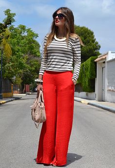 <3 red palazzo pants and stripe top <3 Working Girl Style, Red Pants, Palazzo Pants, Mode Fashion, Look Chic, Fashion Killa, Passion For Fashion