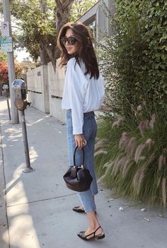 150 Fall Outfits to Shop Now Vol. 2 / 003 #Fall #Outfits Cutoff Jeans, Minimalist Fashion Summer, Style Désinvolte Chic, Minimal Chic, Summer Style Casual, Looks Chic