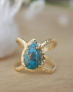 D E T A I L S — METAL: GOLD VERMEIL: Gold vermeil, or just vermeil, refers to items made of sterling silver that are plated with a layer of gold. — Stone: Copper Turquoise. 💎 The gemstone is the Copper Turquoise. ✦ Copper Turquoise is normal Turquoise that has been crumbled and reformed to add copper to it, in order to create the beautiful effect of the stone. Individual who will wear it will get the benefit of both coppers as well as turquoise. Turquoise is birthstone of December. 💎 The natur Blue Wedding Rings, Turquoise Gold Ring, Chalcedony Ring, Hammered Band, Aqua Chalcedony, Copper Turquoise, Turquoise Rings, Blue Rings, Rings Statement