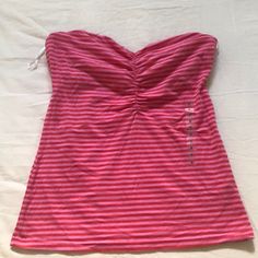 Women’s Pink And Red Striped Top. Never Worn Pink Bandeau Tank Top Casual Style, Summer Cotton Tube Top, Summer Strapless Cotton Tops, Sleeveless Cotton Tube Top, Sleeveless Cotton Tube Top For Beach, Cotton Sleeveless Tube Top For Beach, Casual Strapless Tank Top For Beach, Pink Strapless Top With Built-in Bra, Strapless Pink Top With Built-in Bra